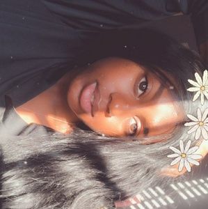 Meet your Posher, Leah